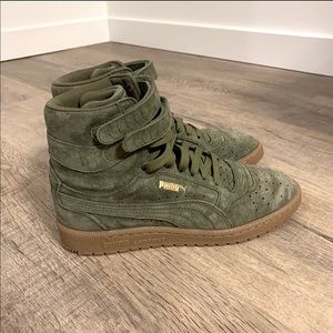 Puma. ‘Contact’ High top Velcro suede sneaks